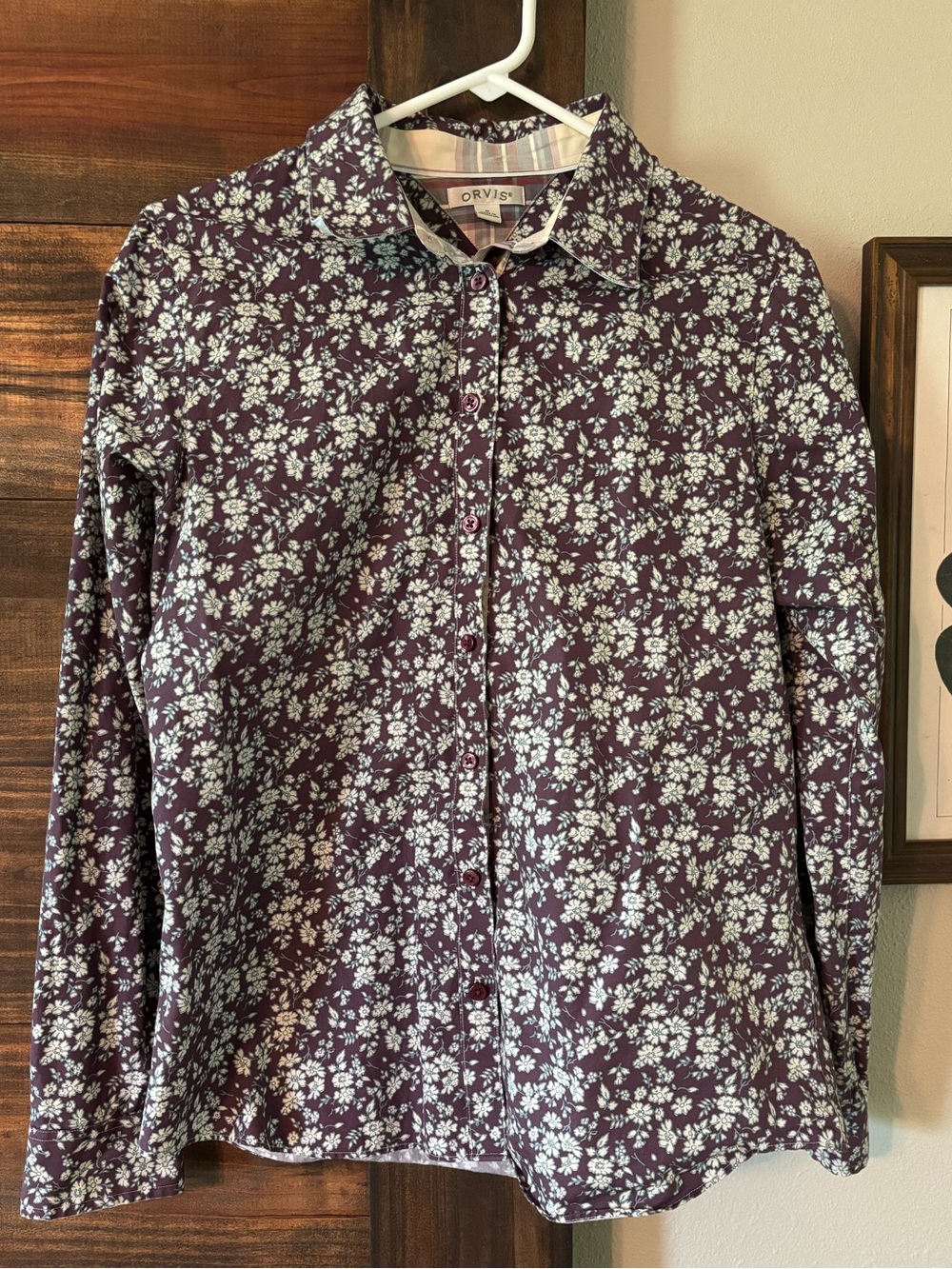 Orvis 100% Cotton Button-Up Shirt in Lilac and Ivory Floral size 10